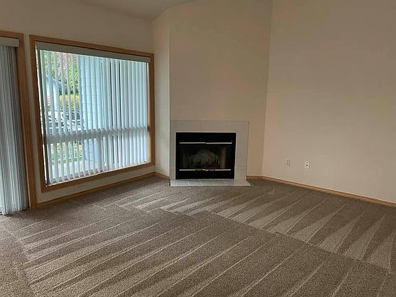4th image of 16631 44th Ave W APT 202