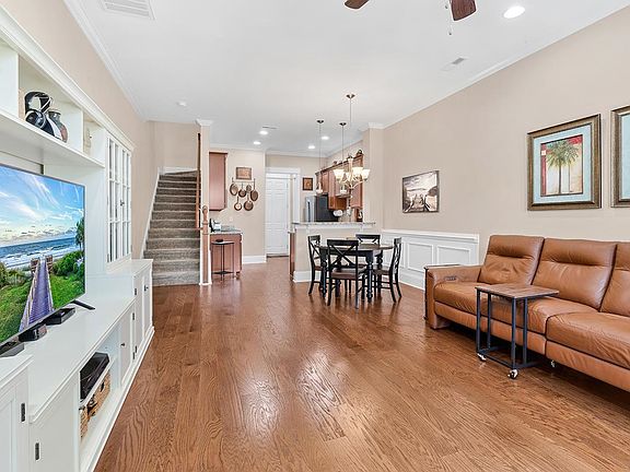 3rd image of 2794 Howard Ave. #E