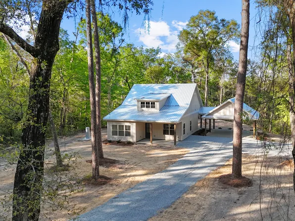 150 Lakeview Dr, Jesup, GA 31545