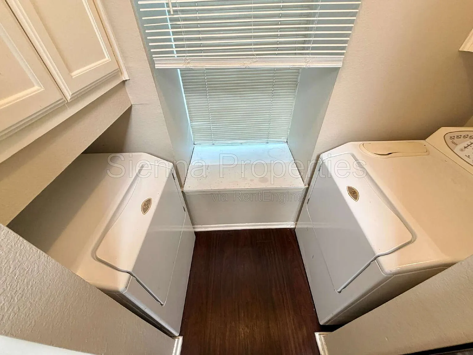 2 bed, 2.0 bath, 1002 sqft, $1,850 — Photo 4