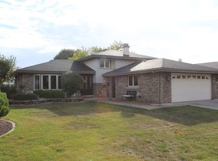 9917 Massasoit Ave, Oak Lawn, IL