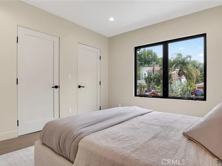4819 Genesta — Photo 44