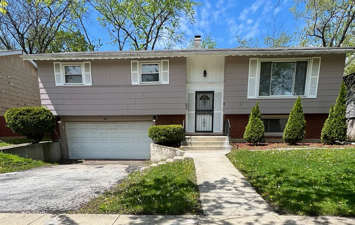 3500 Maple Ln photo 1