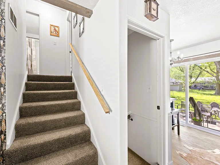 1024 S Ash St — Photo 24