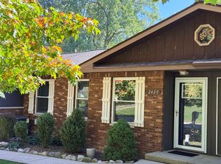 2429 Golden Shores Dr, Fenton, MI 48430