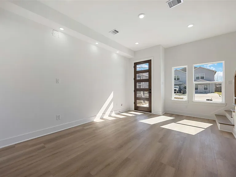 7961 Henson St #B — Photo 10