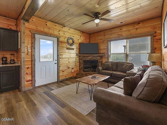 3rd image of 1654 Veterans Blvd #1