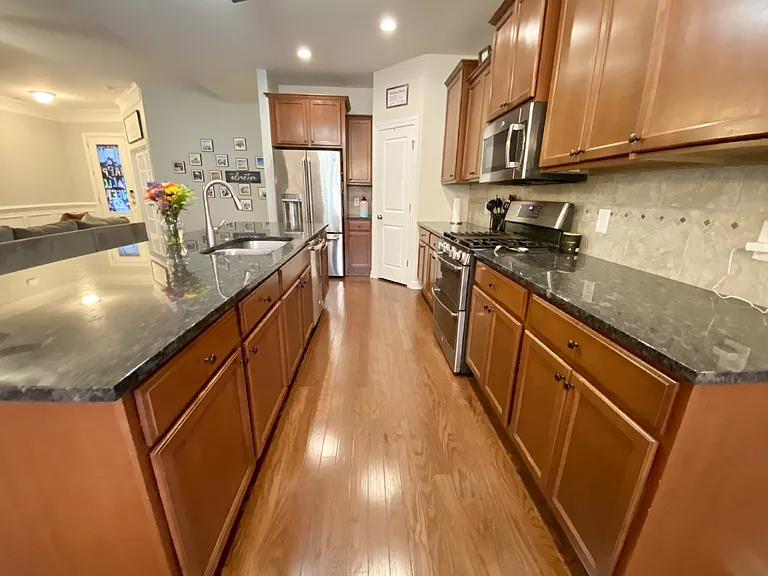 9 Stanton Ct — Photo 5