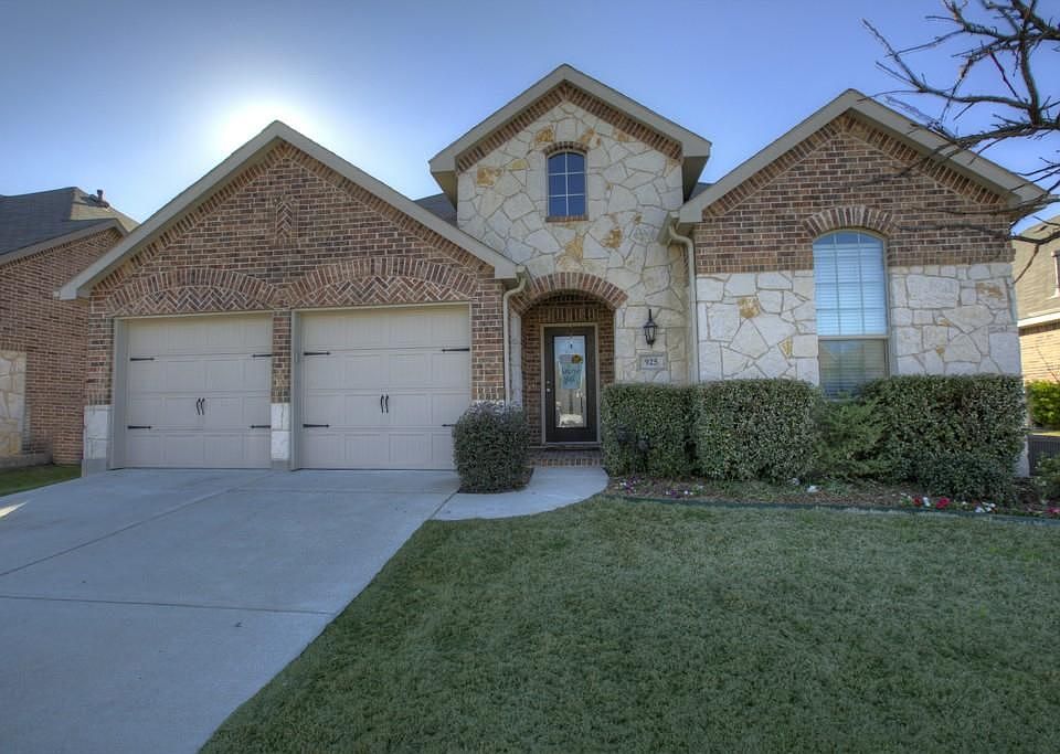 1st image of 925 Mangrove Dr
