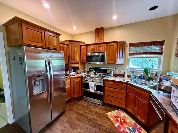 4th image of 15284 Savik Ln