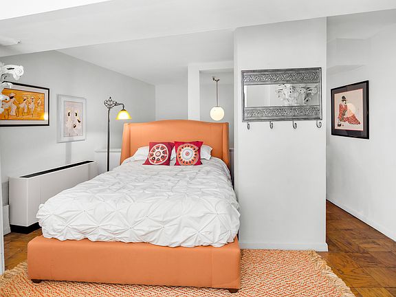 5th image of 67 E 11th St APT 319