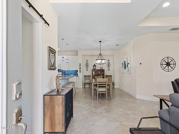 4th image of 281 Island Breeze Ave