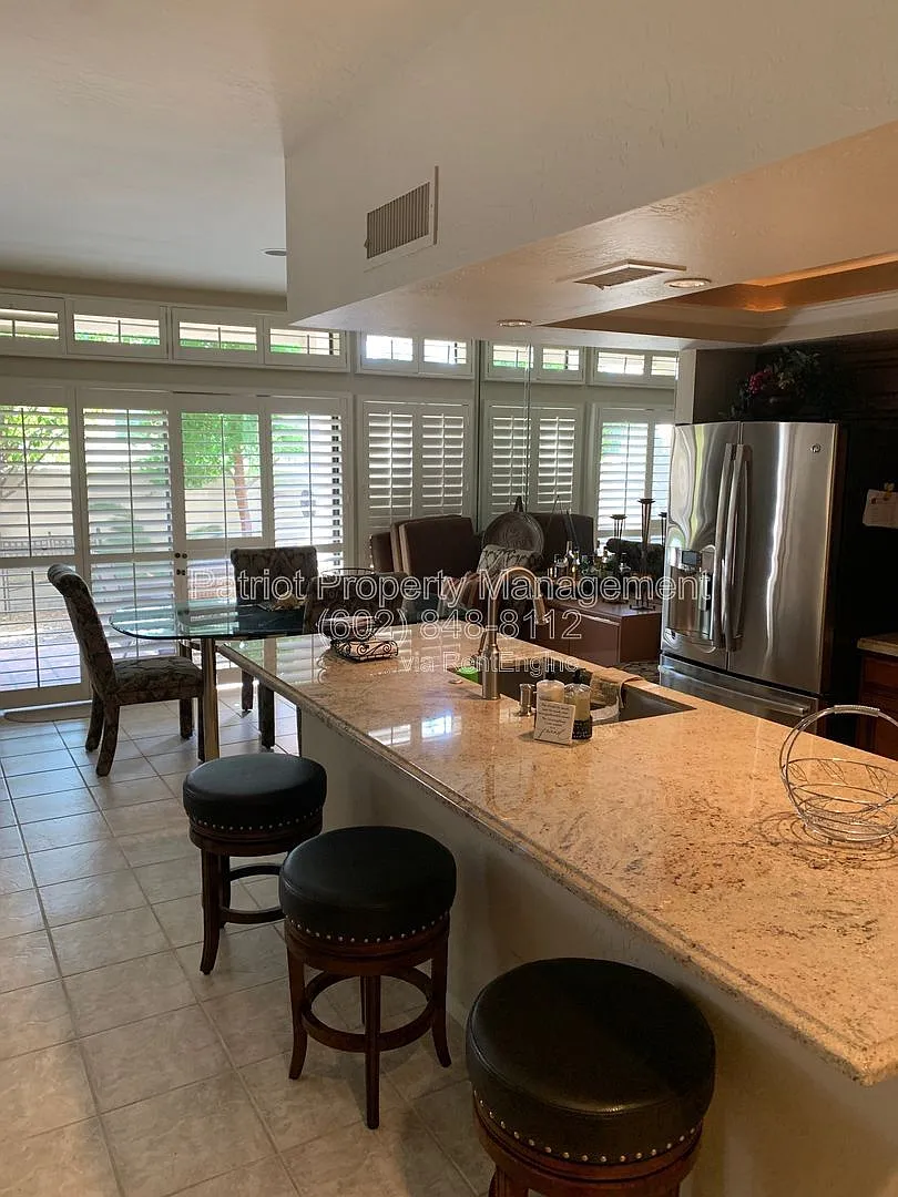 2 bed, 2.5 bath, 1350 sqft, $2,800 — Photo 1