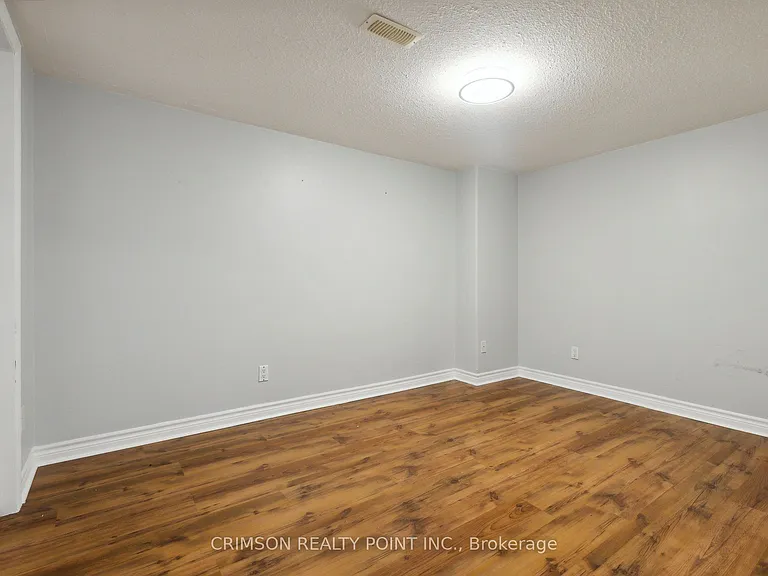 111 Grey St #105 — Photo 34