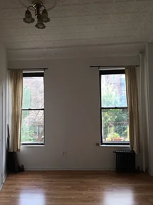 Rented by Realty Collective | media 28