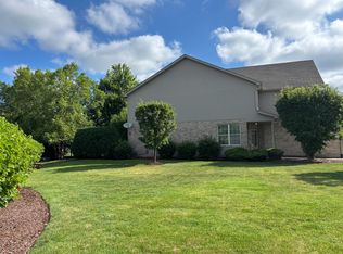 9002 Mansfield Dr, Tinley Park, IL 60487