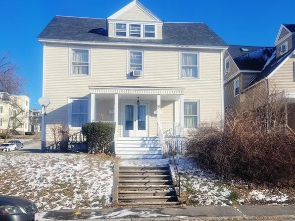 52 Huntington St, Lowell, MA 01852