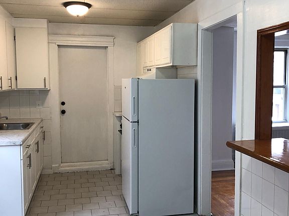 4th image of 664 Central Park Ave