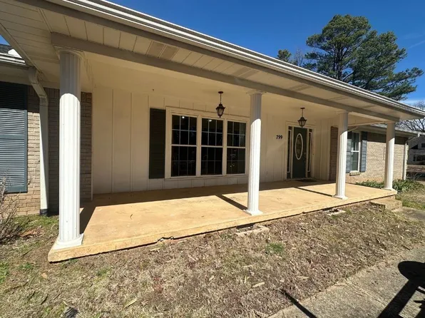 799 Corral Cir, Bryant, AR 72022