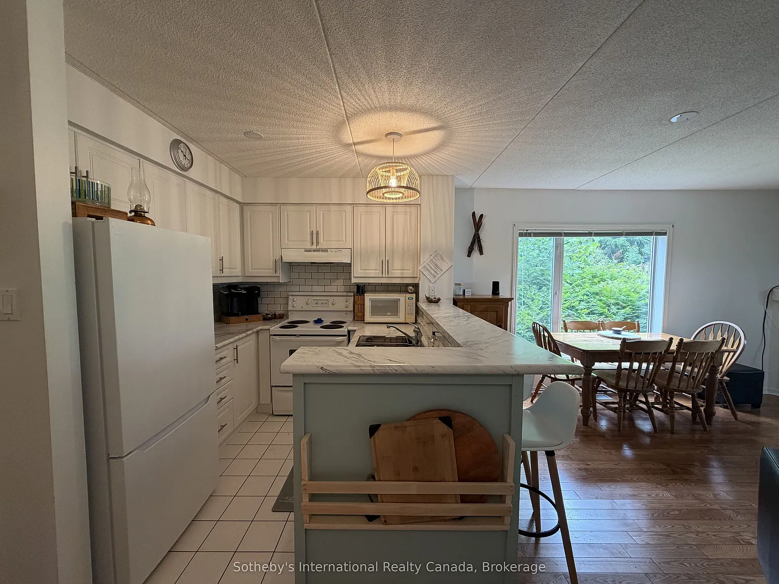 2 bed, $3,000 — Photo 2