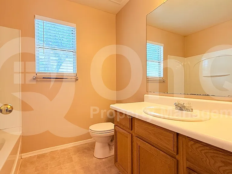 6022 N Florence Ave — Photo 10