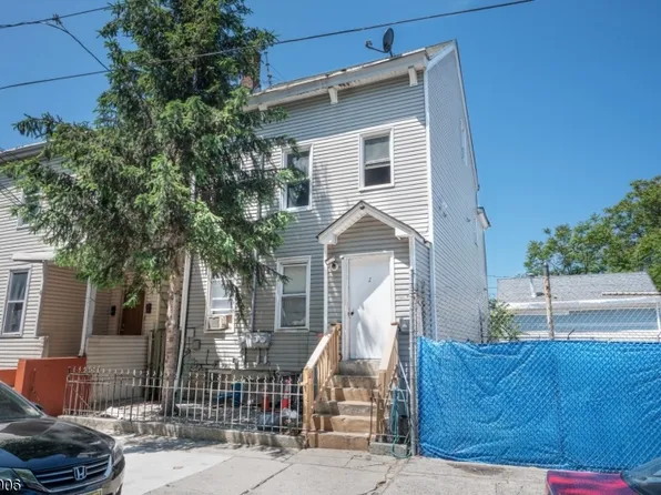 2 Chestnut St, Paterson City, NJ 07501