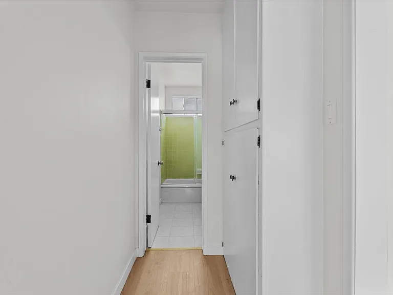 6242 Beck Ave #5 — Photo 8