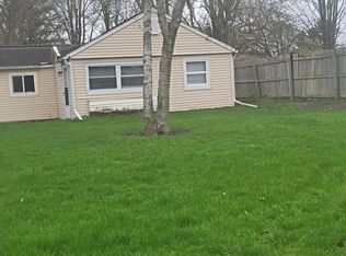 221 Dawn Ct, Potterville, MI 48876