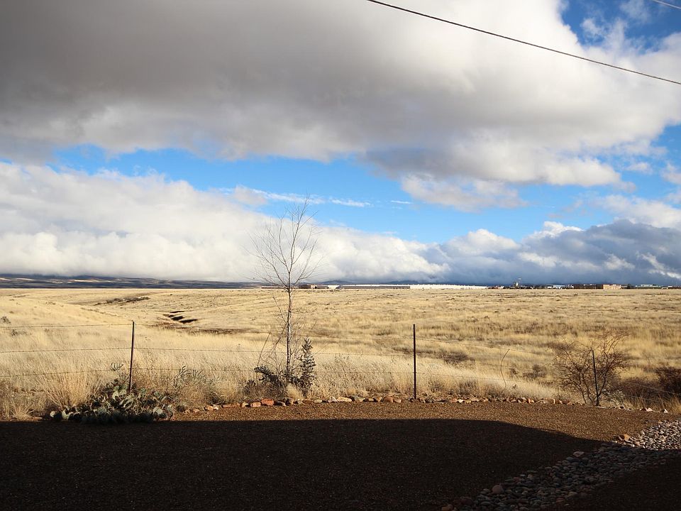 VIEW FROM SIDE YARD