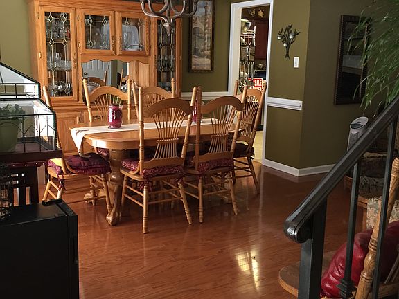 5th image of 440 Williamsburg Dr