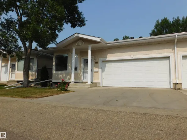 103 Falconer Ct NW, Edmonton, AB T6R 2V8