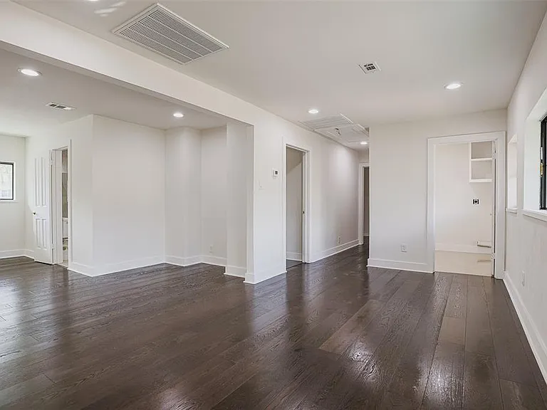 5614 Indian Cir — Photo 24
