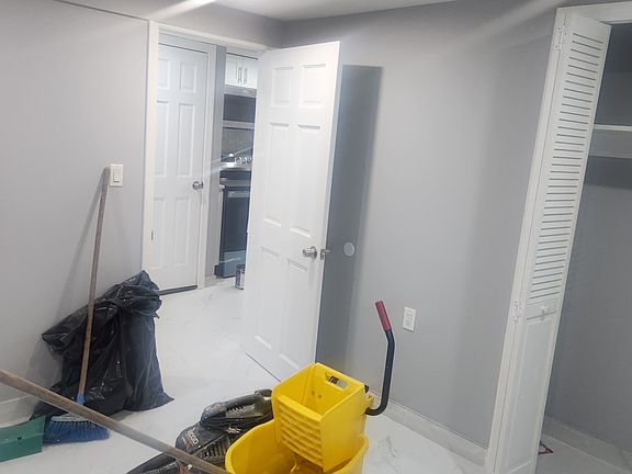 5th image of 646 Saratoga Ave #1B