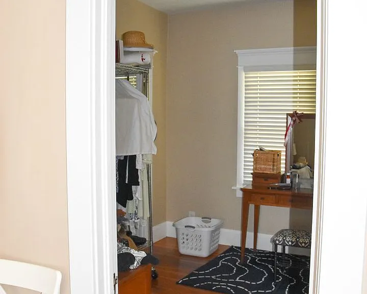 227 N Cleveland St — Photo 32