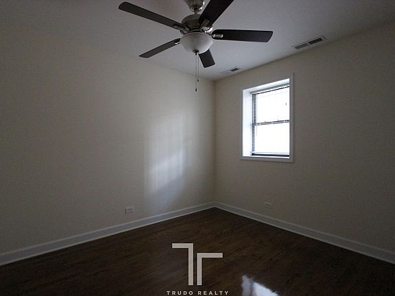 5th image of 1821 W Leland Ave APT 001