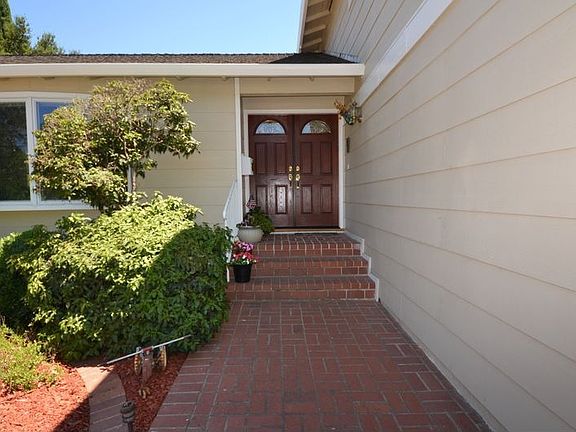 3rd image of 1436 Medallion Dr