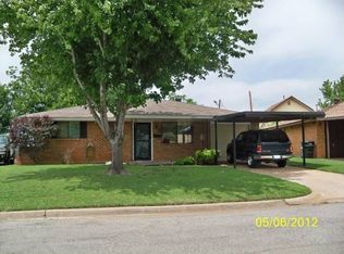 653 NW 1st St, Moore, OK 73160
