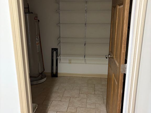 4th image of 344 S High St #201