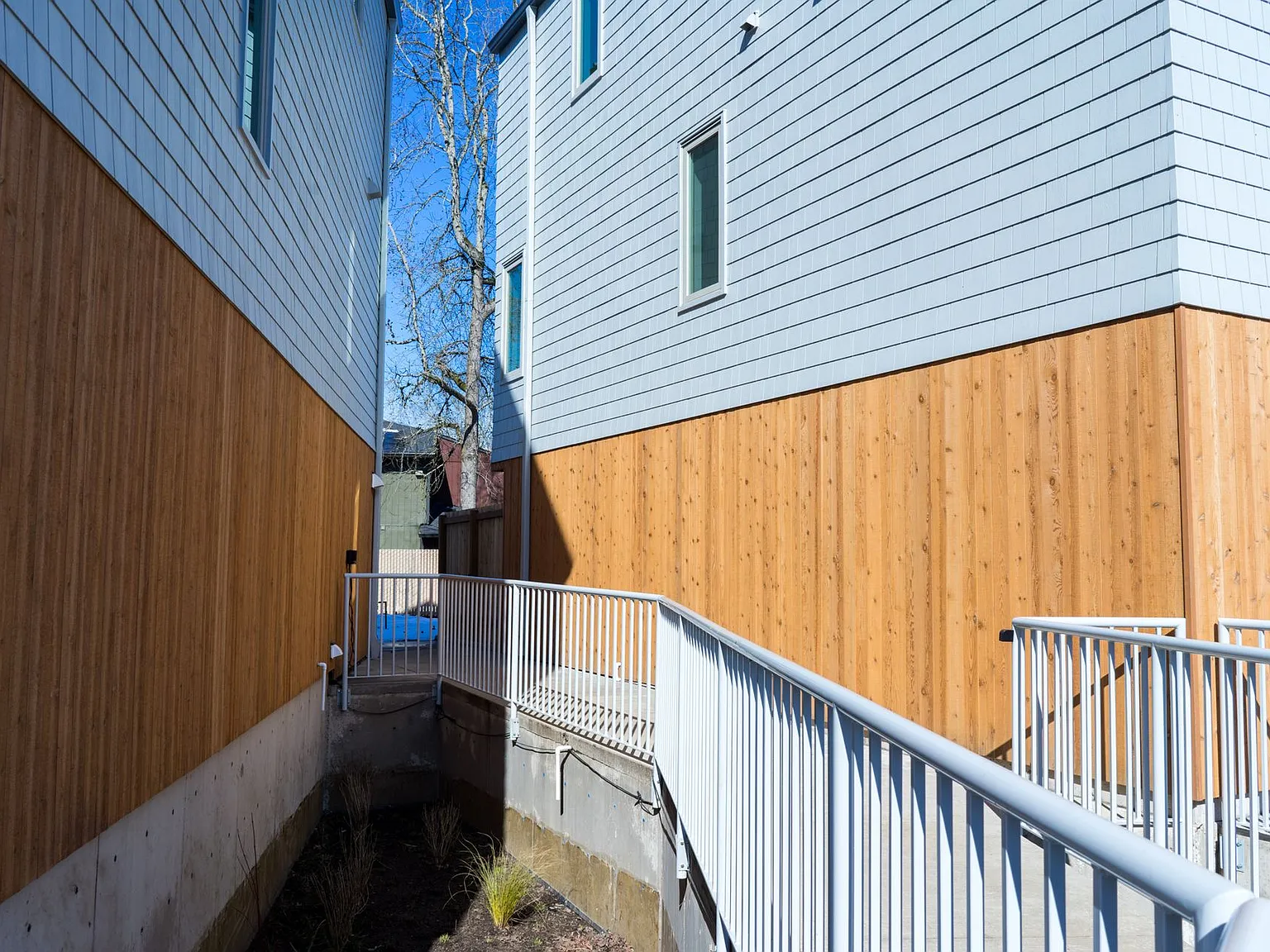 Brand New Townhomes With Upscale Modern Design — Photo 4