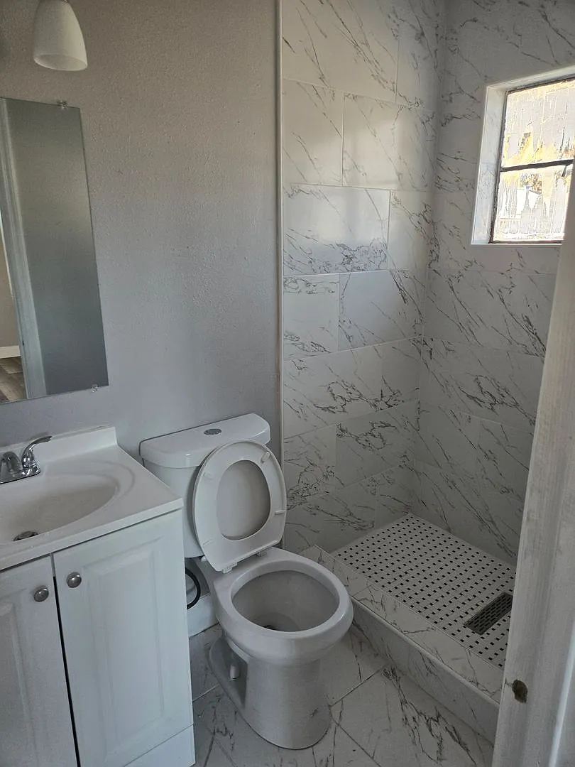 Charming 1-Bedroom Duplex Home for Rent in Zephyrhills! — Photo 2