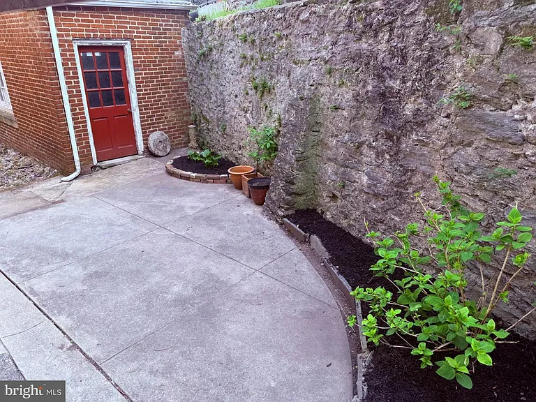 515 Gorgas Ln — Photo 13