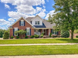 4500 Stone Wynde Dr, Louisville, KY 40272