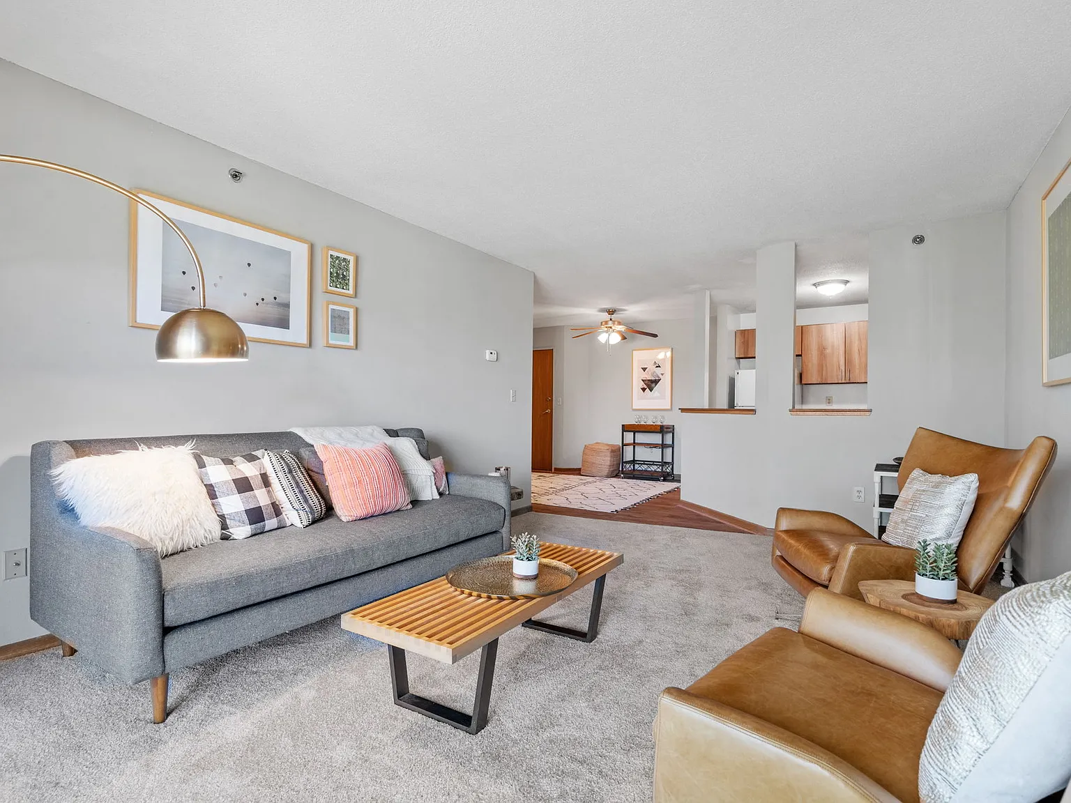 Minnetonka Hills Apartments — Photo 2