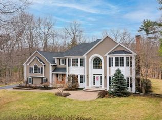 4 Walker Ln, Boxford, MA 01921