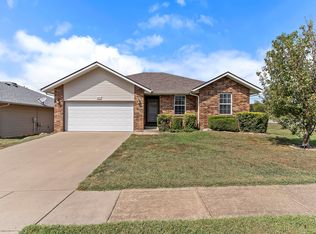 4427 W Nicholas St, Springfield, MO 65802