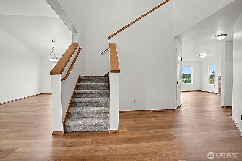 3rd image of 2213 189th Street E