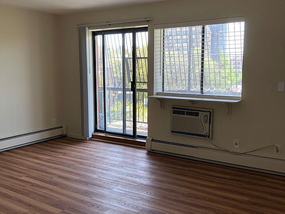 3rd image of 3445 Leavitt St APT 5C