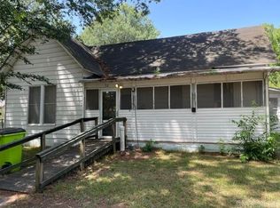 212 W 12th St, Stuttgart, AR 72160