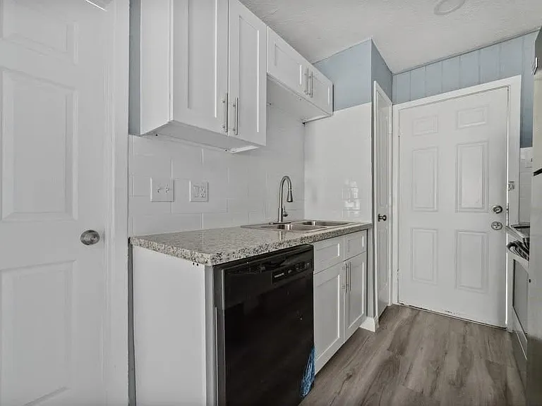 3425 Nettleton St — Photo 7