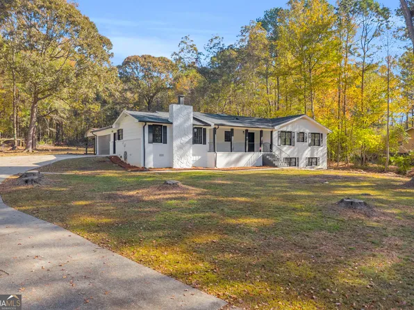 165 N Morning Dove Dr, Fayetteville, GA 30215